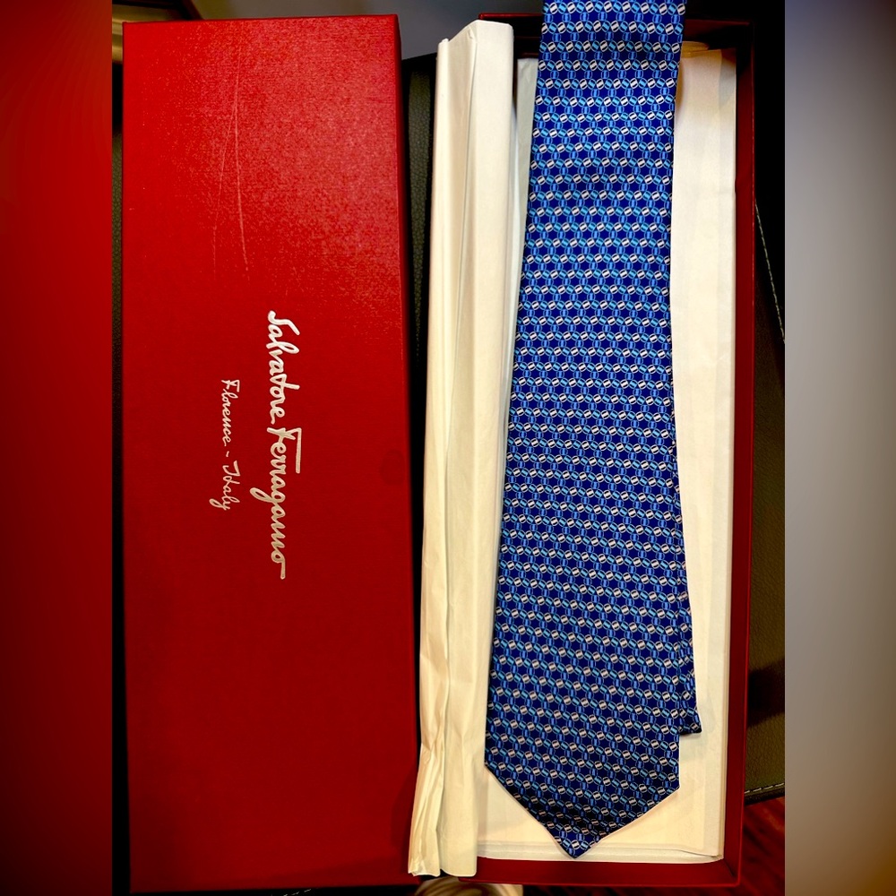 Men’s Ferragamo Tie NIB